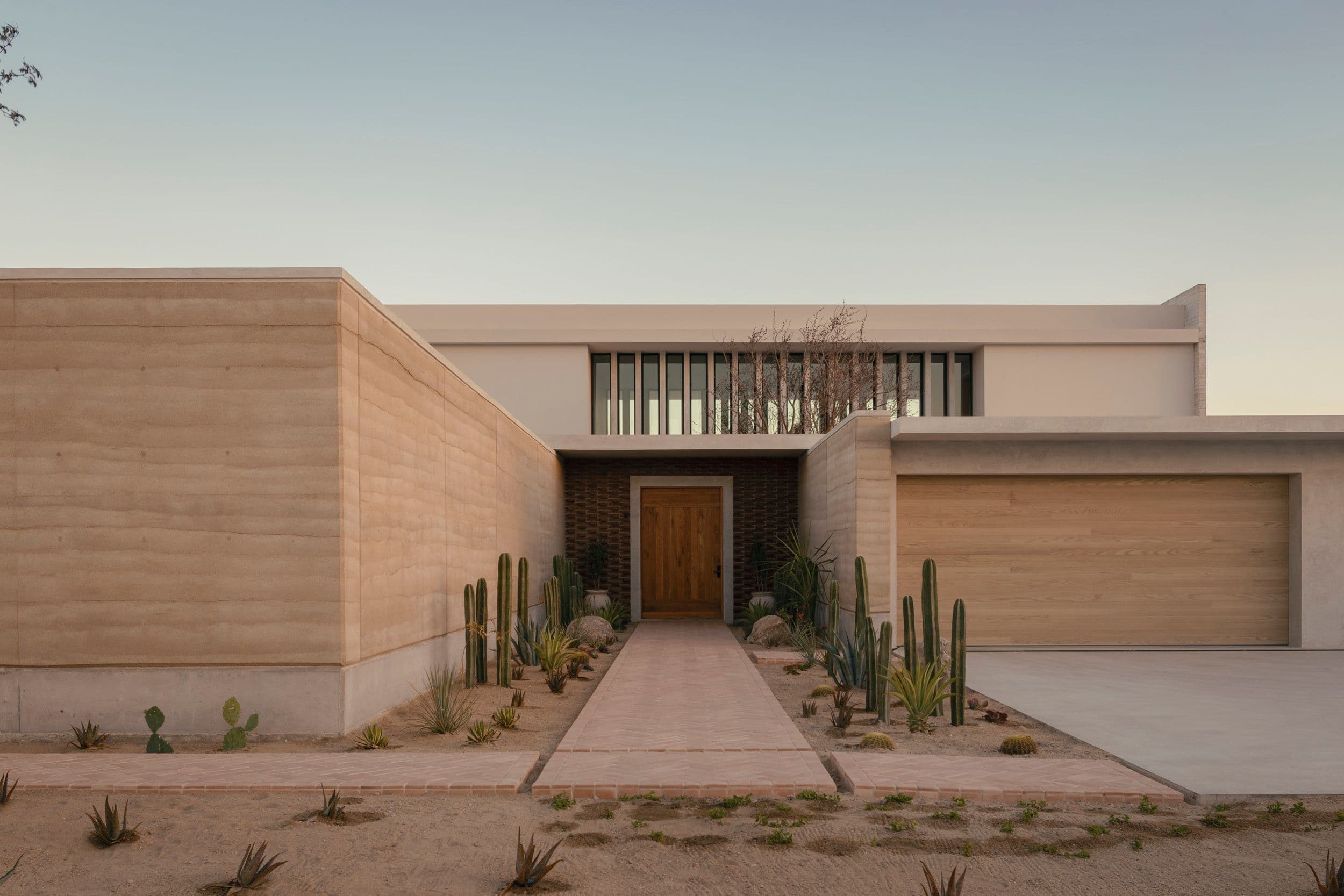 Portada alternativa de Casa del Este